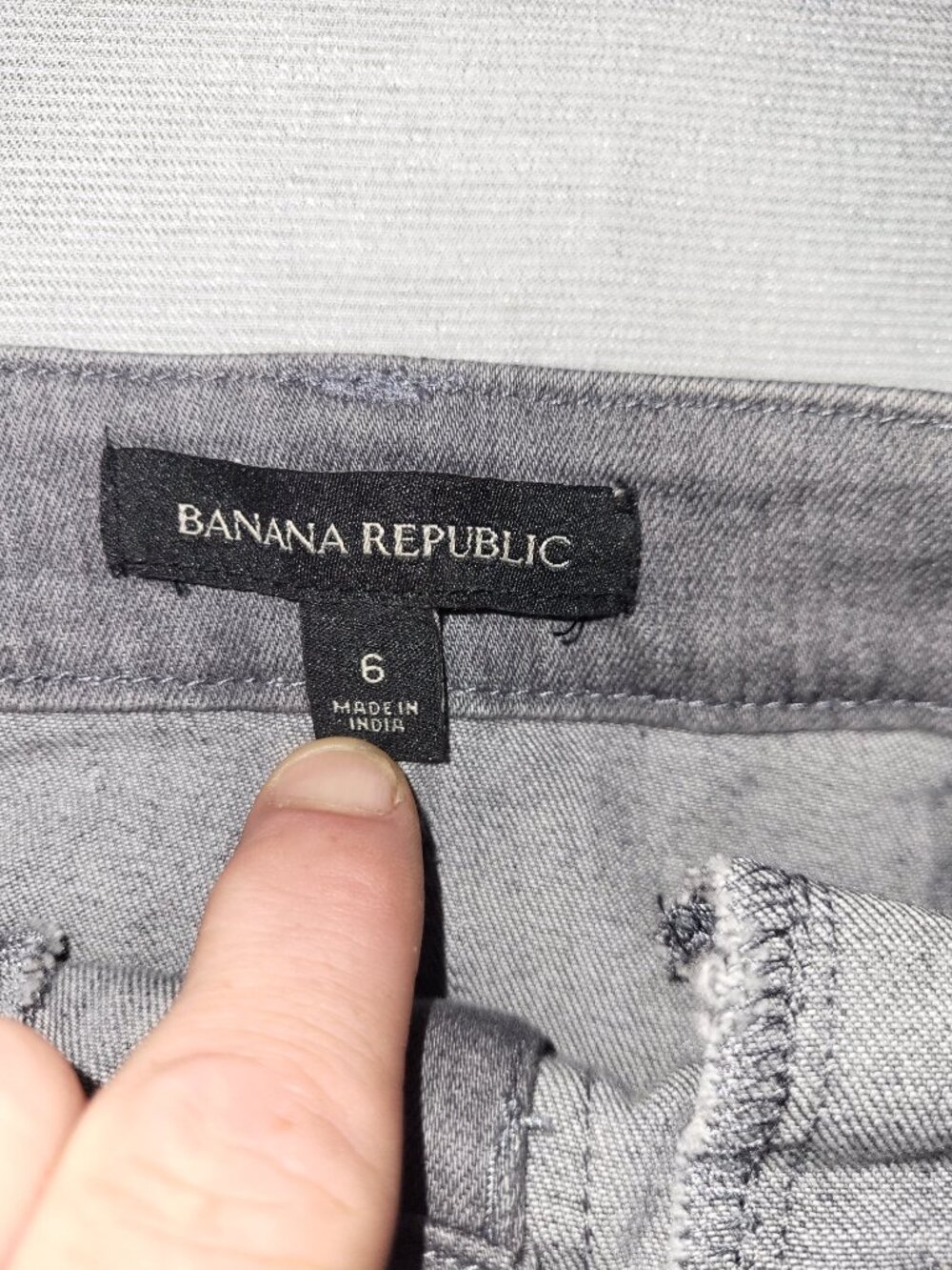 Banana Republic Gray Button Front Pencil Skirt Women's Size 6 - Picture 3 of 11